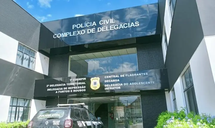 Operação prende foragida da Justiça por golpes; suspeita mudava de endereço entre Feira e Coração de Maria
