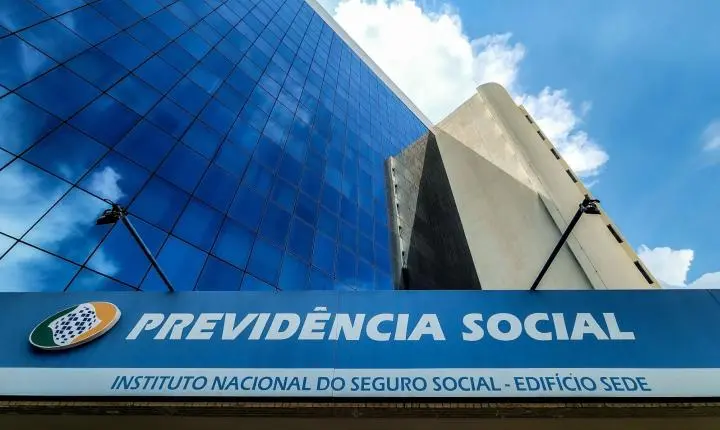 PF conclui investigação sobre fraudes no INSS e indicia 48 pessoas por esquema bilionário