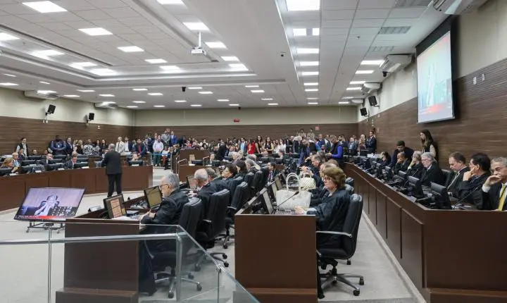 Pleno do TJBA afasta juiz de Barreiras por suspeita de irregularidades milionárias