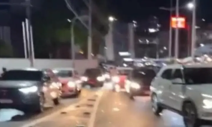 PM-BA dispersa manifestação com tiros para o alto na Juracy Magalhães, em Salvador