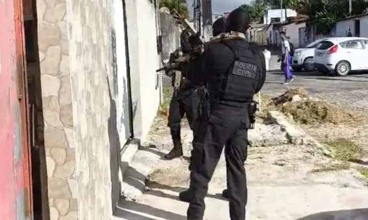 PM e monitor penal são presos por suspeita de participação no homicídio de advogada em Itororó