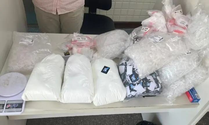 Polícia Militar prende homem com 50 kg de drogas em Pernambués