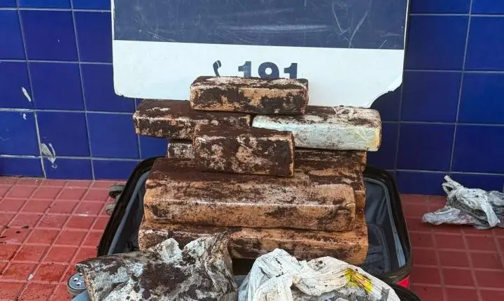 PRF apreende 13,7 kg de cocaína em mala com café em ônibus na Bahia