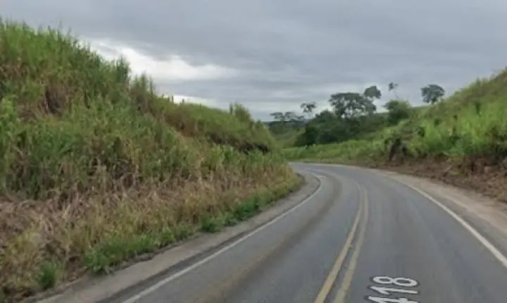 Quatro pessoas morrem em batida entre dois carros no Extremo Sul da Bahia