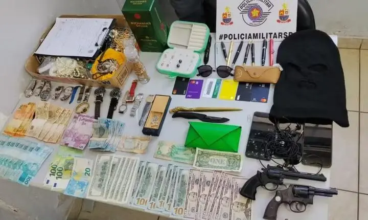 Quatro pessoas são presas após assalto de mais de R$1 milhão em joias, relógios e dinheiro em SP