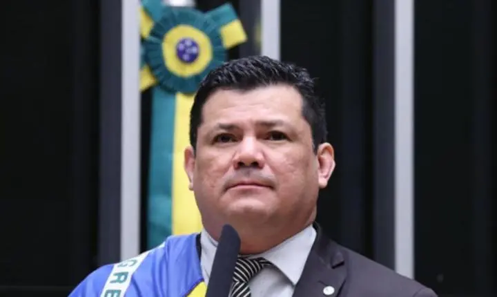 STF torna deputado Gilvan da Federal réu por injúria e ameaças a Lula
