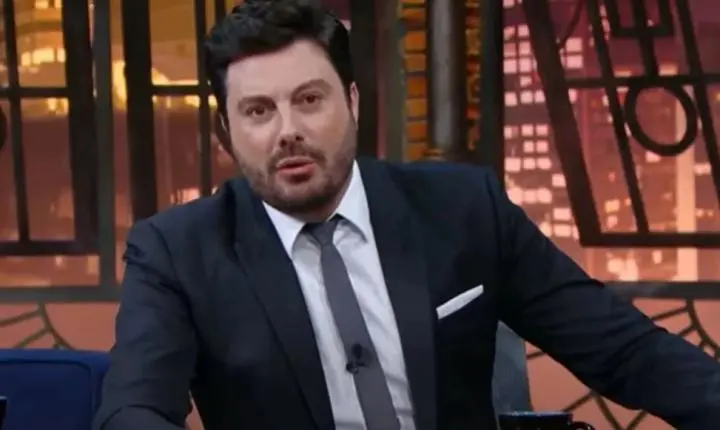 STJ mantém condenação de Danilo Gentili a pagar R$ 20 mil por posts gordofóbicos contra deputada federal