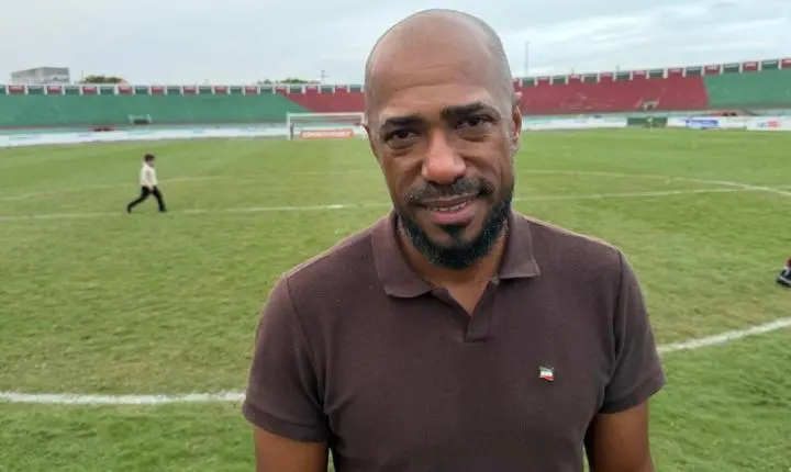 Técnico do Fluminense de Feira, Edu Silva se emociona após acesso à Série A do Baianão: 