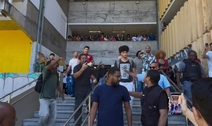 VÍDEO: Diego Castro faz ato na UFBA, promove discussão e gera agressões; deputado diz ter recebido denúncia propaganda eleitoral