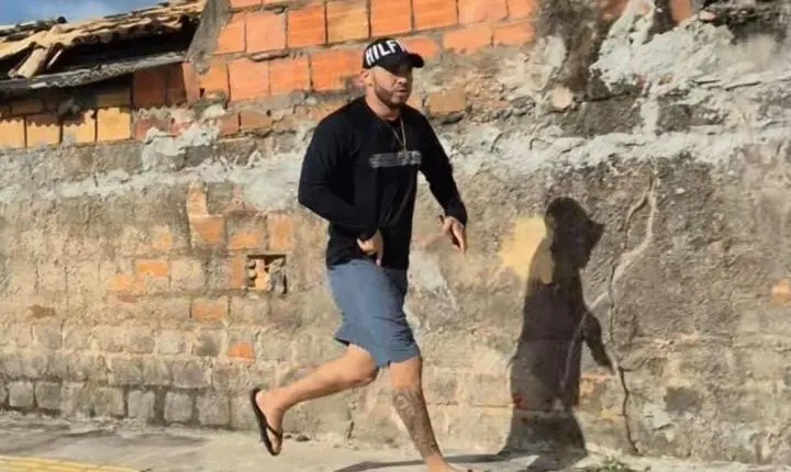 VÍDEO: Homem é procurado após roubo de celular em Camaçari