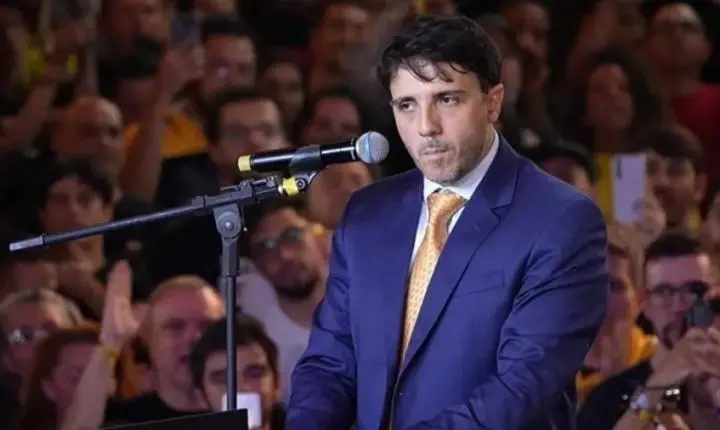 Vídeo: Renan Santos critica decisão de Toffoli como 'ilegal' e 'persecutória' após suspensão do TSE