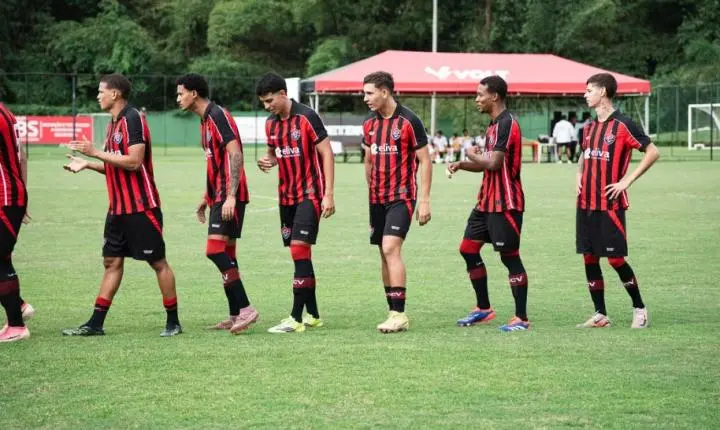 Vitória perde para o Flu de Feira e precisará de reação para chegar à final do Baianão Sub-20
