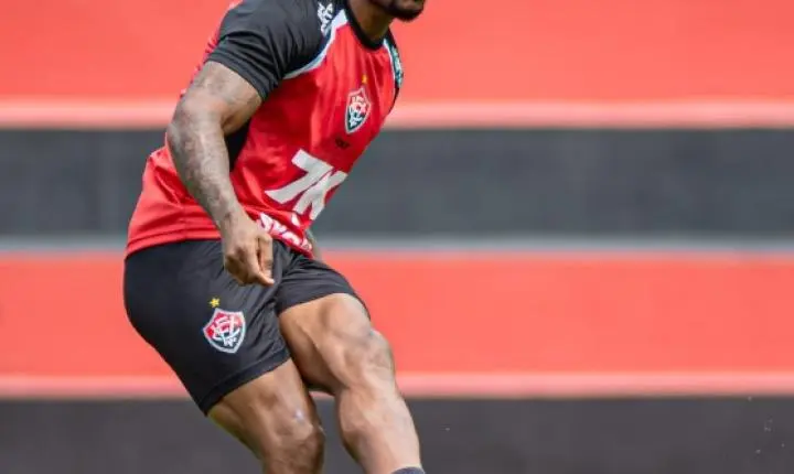 Vitória relaciona 27 jogadores para viagens contra Vasco e Atlético-MG; veja lista 